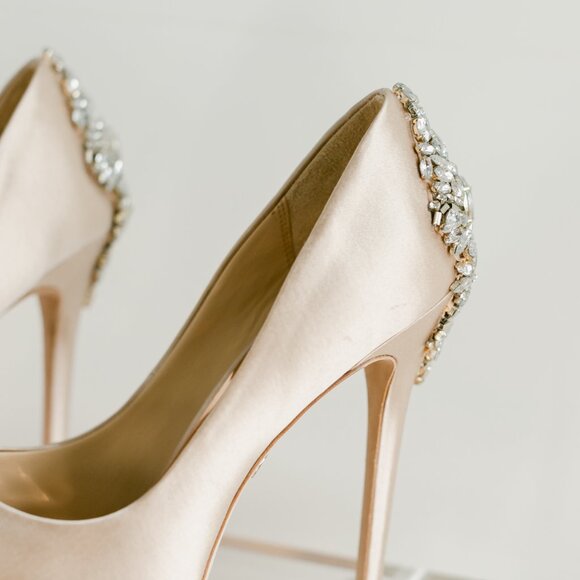 Badgley Mischka Kiara Pump Women's 7.5 Latte Platform Satin Open Peep Toe - Picture 16 of 16